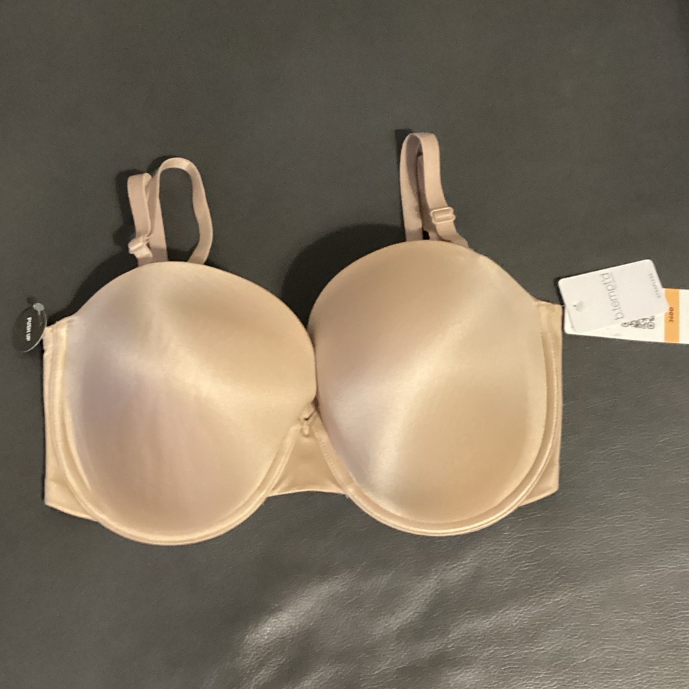 NWT  b.‎ tempt’d Size 36DD Strapless Bra